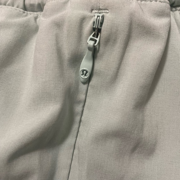 Lululemon play off the please shorts. Mint breeze. Sz 4. - Picture 6 of 9